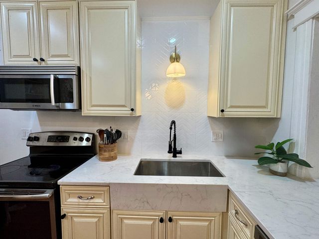 140 BEACH ST, Jc, Heights, NJ 07307