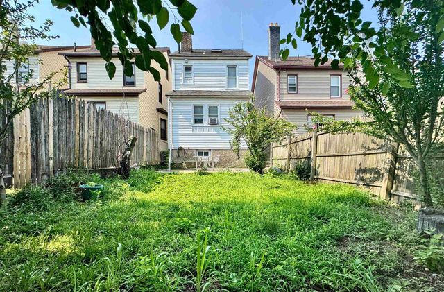 140 BEACH ST, Jc, Heights, NJ 07307