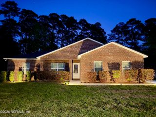 1587 LOCKEND Road, Jacksonville, FL 32221