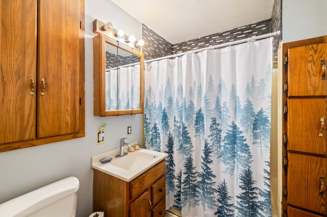 2814 Des Moines Street, Des Moines, IA 50317