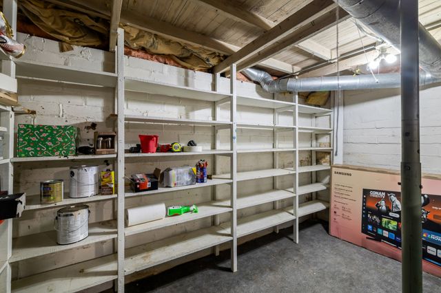 2814 Des Moines Street, Des Moines, IA 50317