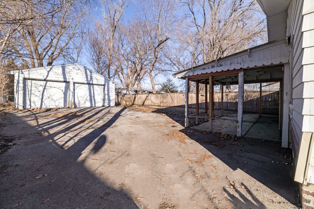 2814 Des Moines Street, Des Moines, IA 50317