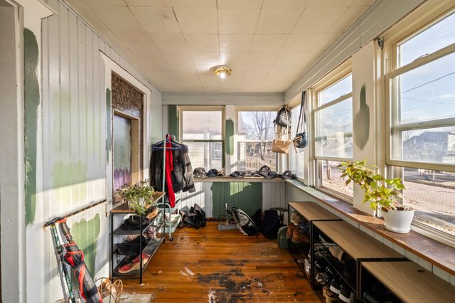 2814 Des Moines Street, Des Moines, IA 50317