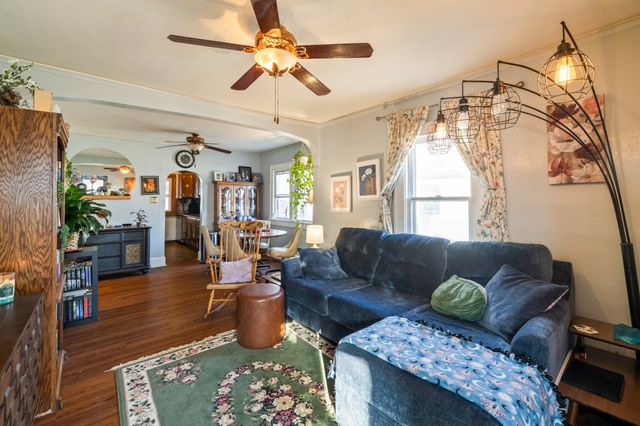 2814 Des Moines Street, Des Moines, IA 50317