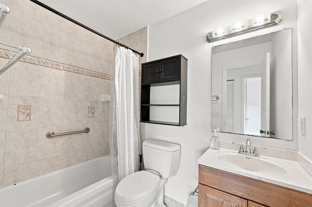 7085 Hyatt Avenue, Lantana, FL 33462
