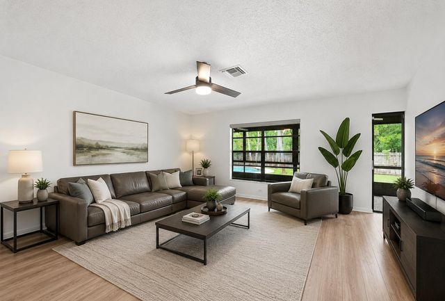 7085 Hyatt Avenue, Lantana, FL 33462