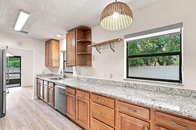 7085 Hyatt Avenue, Lantana, FL 33462