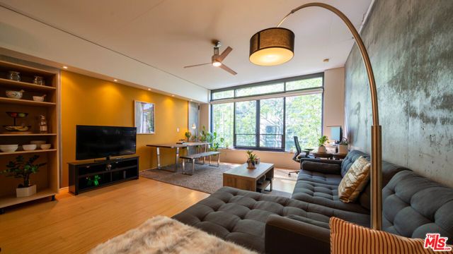 1111 S Grand Avenue 605, Los Angeles, CA 90015