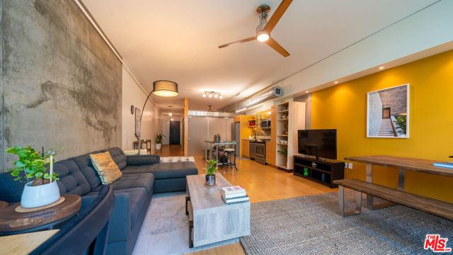 1111 S Grand Avenue 605, Los Angeles, CA 90015