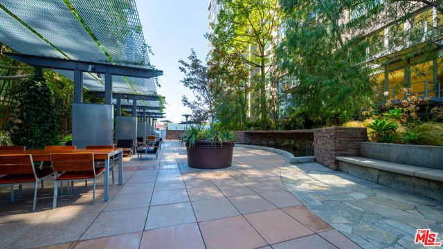 1111 S Grand Avenue 605, Los Angeles, CA 90015