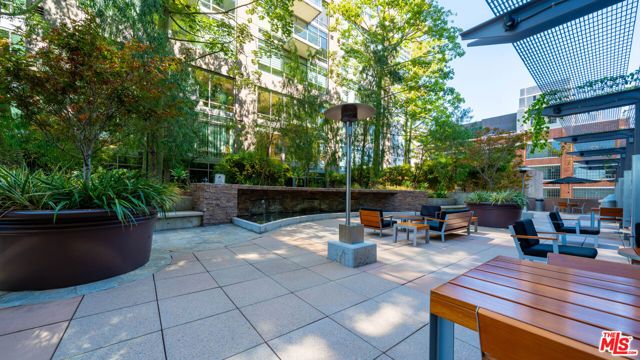 1111 S Grand Avenue 605, Los Angeles, CA 90015