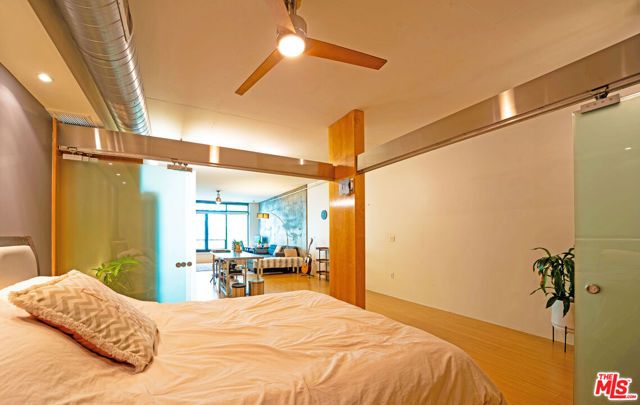 1111 S Grand Avenue 605, Los Angeles, CA 90015