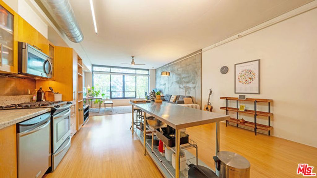 1111 S Grand Avenue 605, Los Angeles, CA 90015