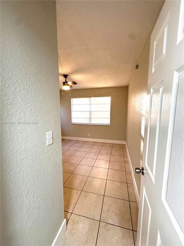 95 NE 41st St L165, Oakland Park, FL 33334