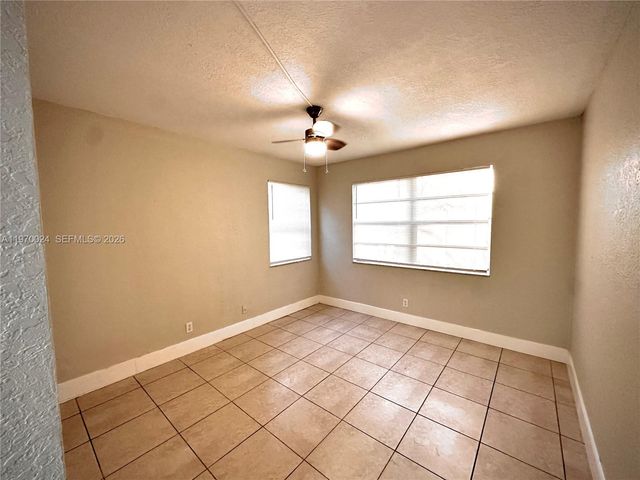 95 NE 41st St L165, Oakland Park, FL 33334