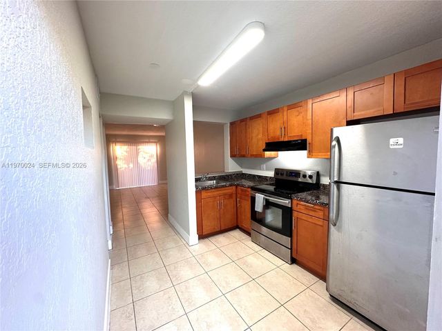 95 NE 41st St L165, Oakland Park, FL 33334