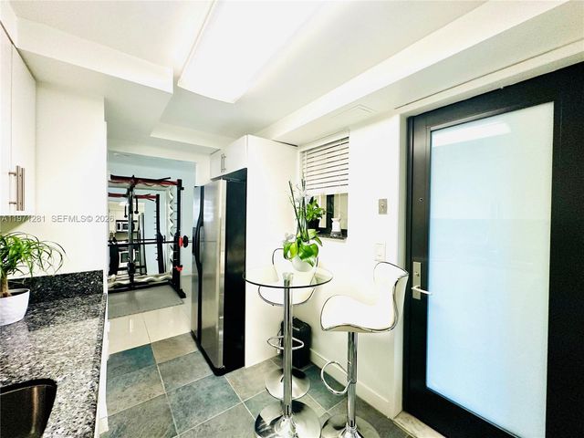 301 Golden Isles Dr 114, Hallandale Beach, FL 33009