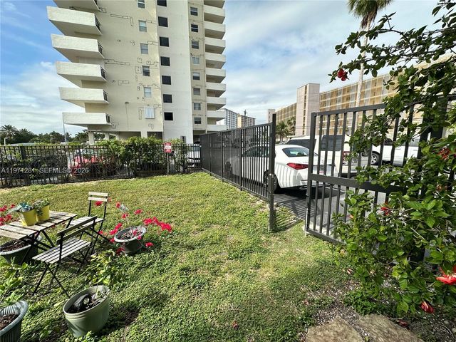 301 Golden Isles Dr 114, Hallandale Beach, FL 33009