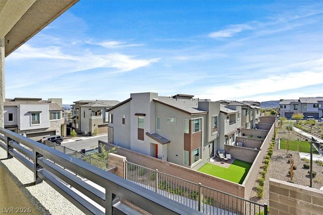 11905 Vector Ray Avenue, Las Vegas, NV 89138