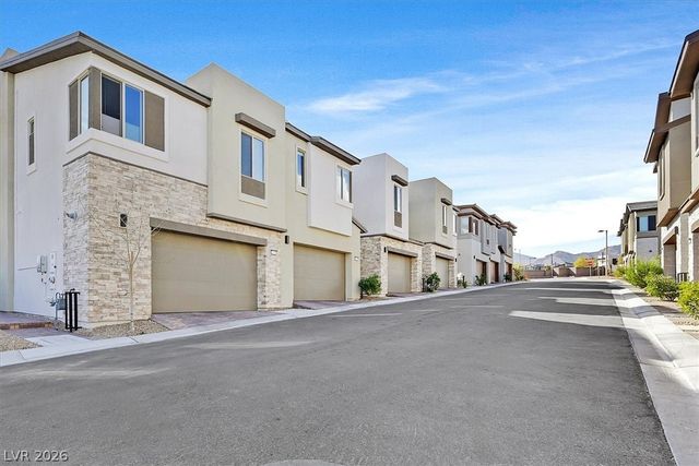 11905 Vector Ray Avenue, Las Vegas, NV 89138