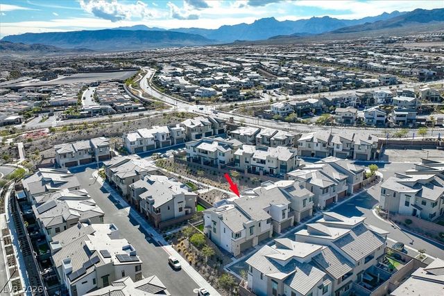 11905 Vector Ray Avenue, Las Vegas, NV 89138