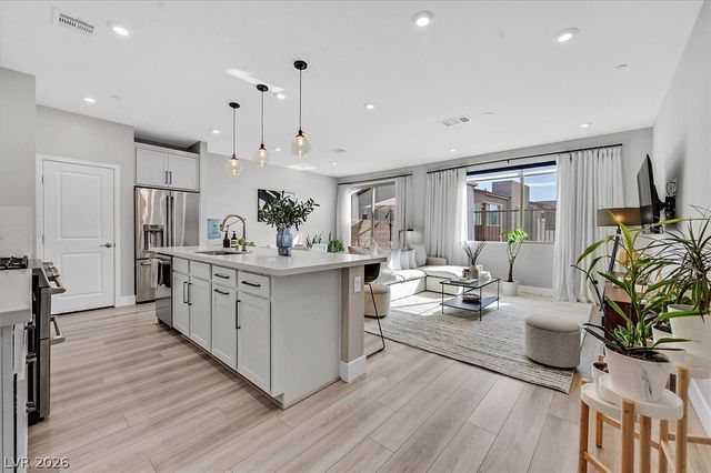 11905 Vector Ray Avenue, Las Vegas, NV 89138