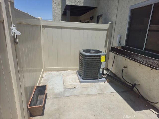 2205 Cahuilla Street, Colton, CA 92324