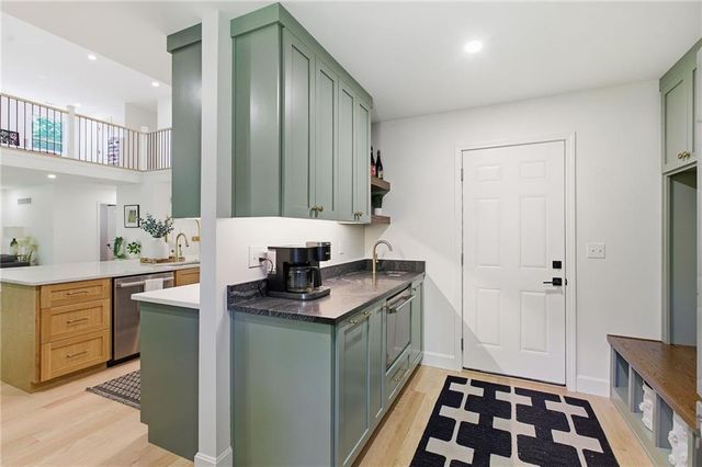 7927 Chadwick Street, Prairie Village, KS 66208