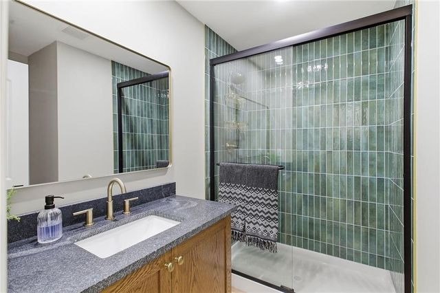 7927 Chadwick Street, Prairie Village, KS 66208