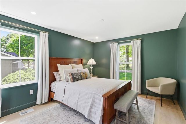 7927 Chadwick Street, Prairie Village, KS 66208