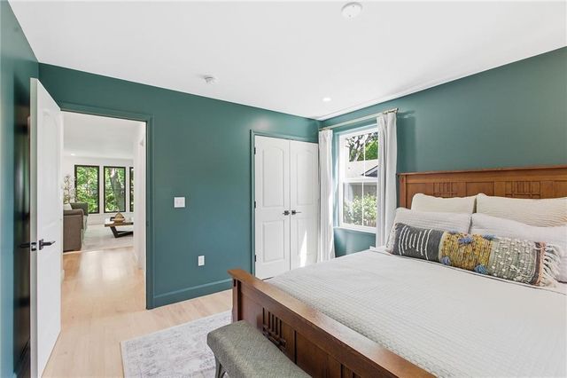7927 Chadwick Street, Prairie Village, KS 66208