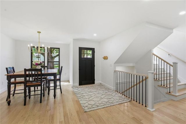 7927 Chadwick Street, Prairie Village, KS 66208