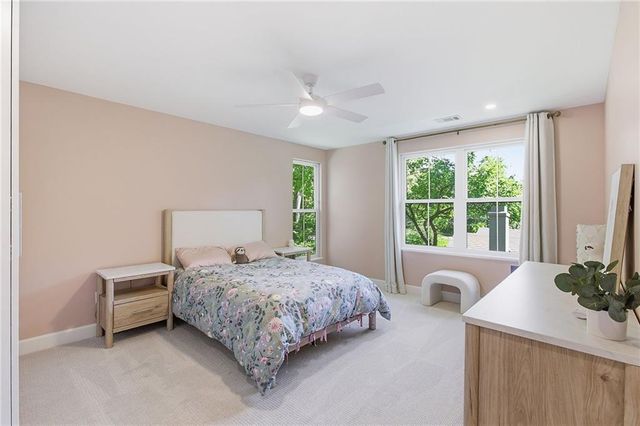 7927 Chadwick Street, Prairie Village, KS 66208