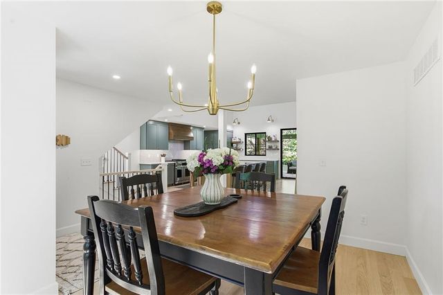 7927 Chadwick Street, Prairie Village, KS 66208