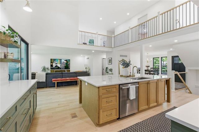 7927 Chadwick Street, Prairie Village, KS 66208
