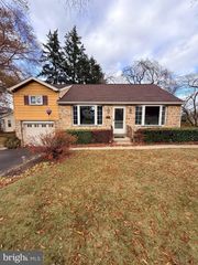 25 NORTHVIEW DR, Glenside, PA 19038