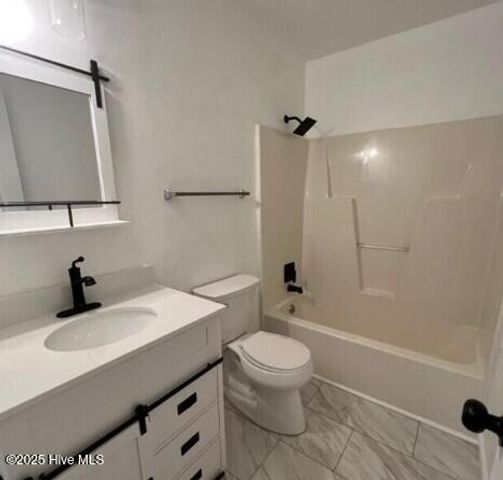 2123 E 4th Street, Greenville, NC 27858