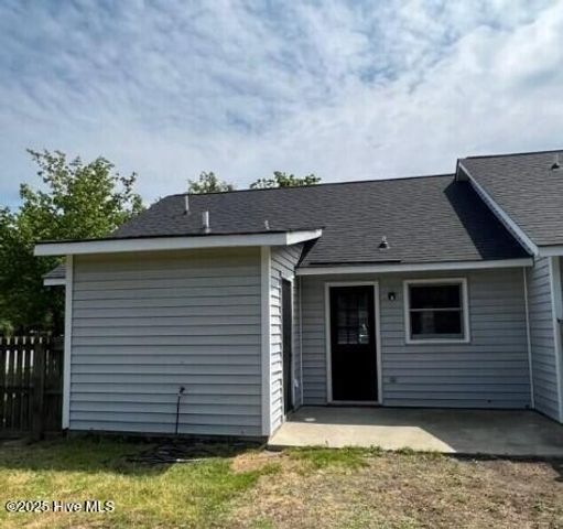 2123 E 4th Street, Greenville, NC 27858