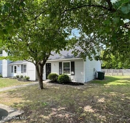 2123 E 4th Street, Greenville, NC 27858