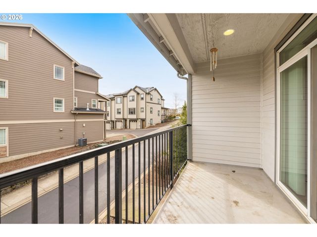 28528 Sw DUNDEE Ln, Wilsonville, OR 97070