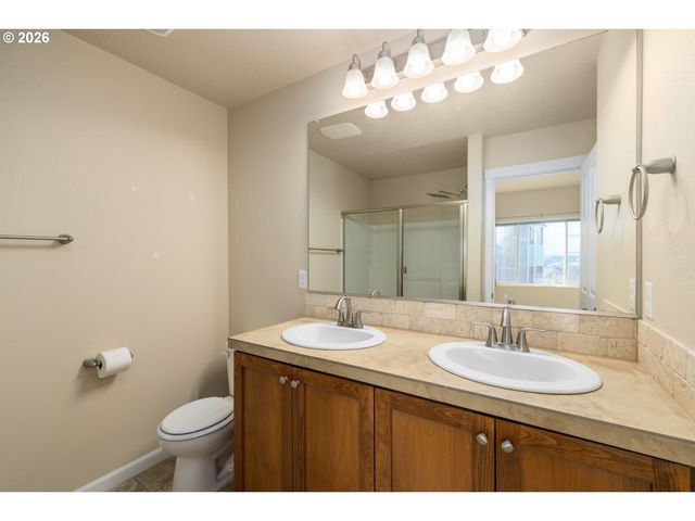 28528 Sw DUNDEE Ln, Wilsonville, OR 97070