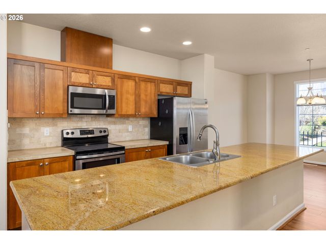 28528 Sw DUNDEE Ln, Wilsonville, OR 97070