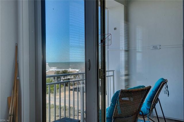 3700 Sandpiper Rd Apt 314, Virginia Beach, VA 23456