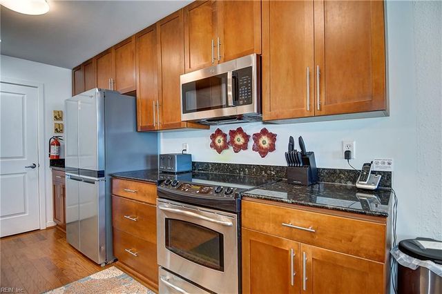 3700 Sandpiper Rd Apt 314, Virginia Beach, VA 23456