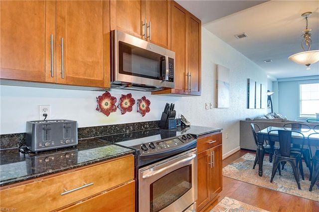 3700 Sandpiper Rd Apt 314, Virginia Beach, VA 23456