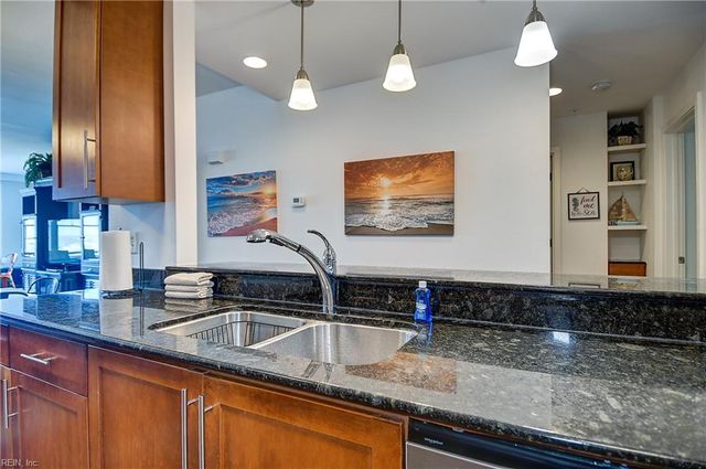 3700 Sandpiper Rd Apt 314, Virginia Beach, VA 23456