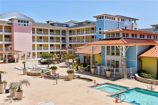 3700 Sandpiper Rd Apt 314, Virginia Beach, VA 23456