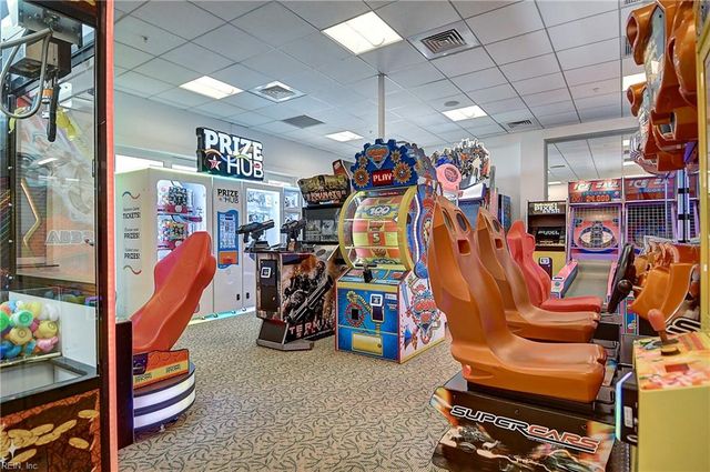 3700 Sandpiper Rd Apt 314, Virginia Beach, VA 23456