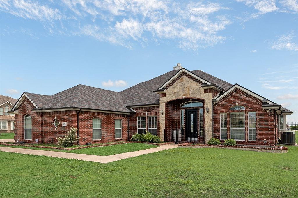 10044 Dorsett Drive, Talty, TX 75126