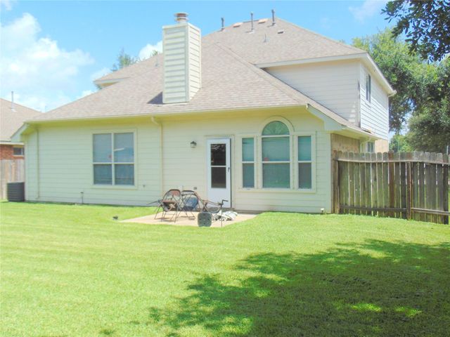 1319 Magnolia Dale Drive, Fresno, TX 77545